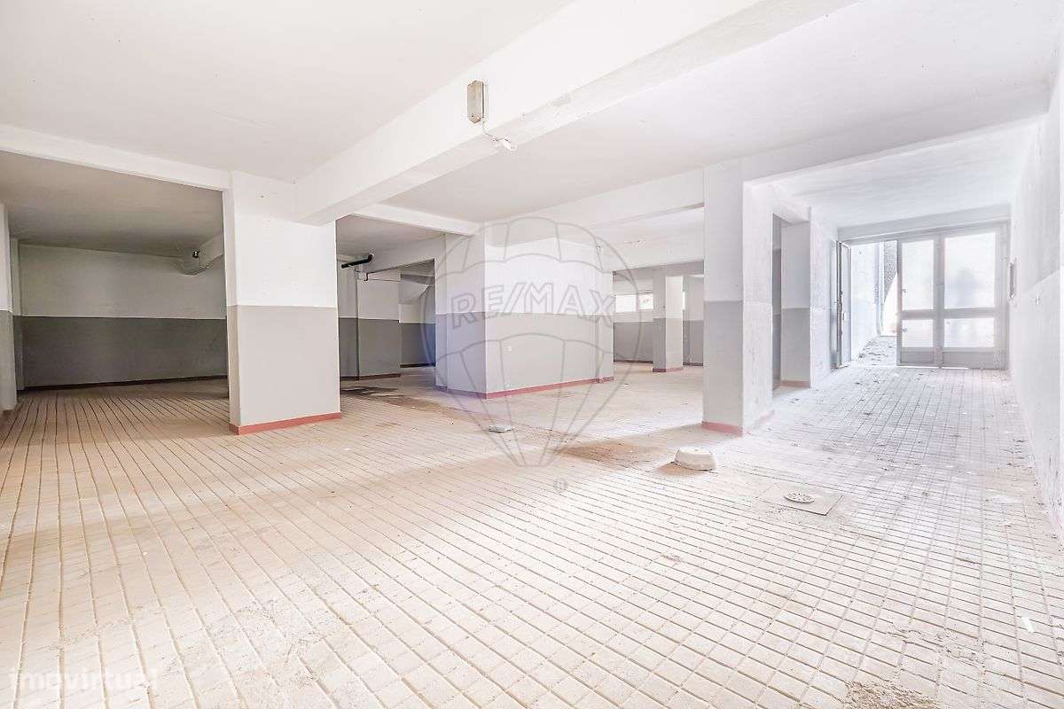 Garagem  para arrendamento - Grande imagem: 2/13