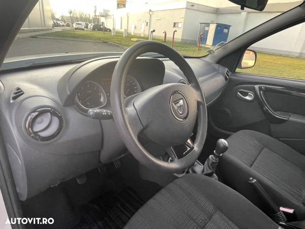 Dacia Duster 1.5 dCi 4x4 Laureate - 11