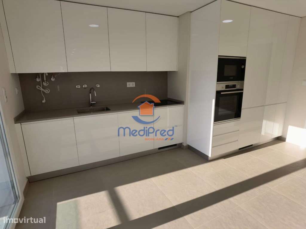 Apartamento T3, em condomínio privado, com Terraço circundante e BO... - Grande imagem: 4/24