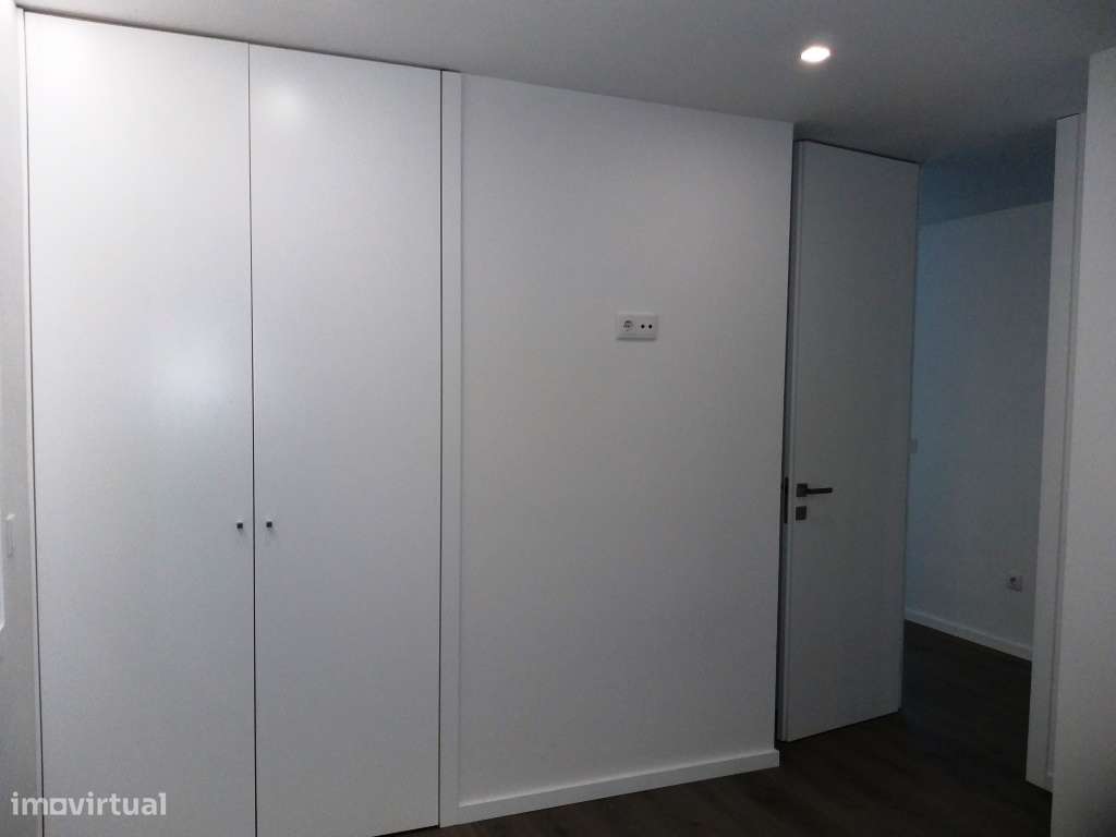 Apartamento renovado T3 c/ rendimento em São Vítor-11