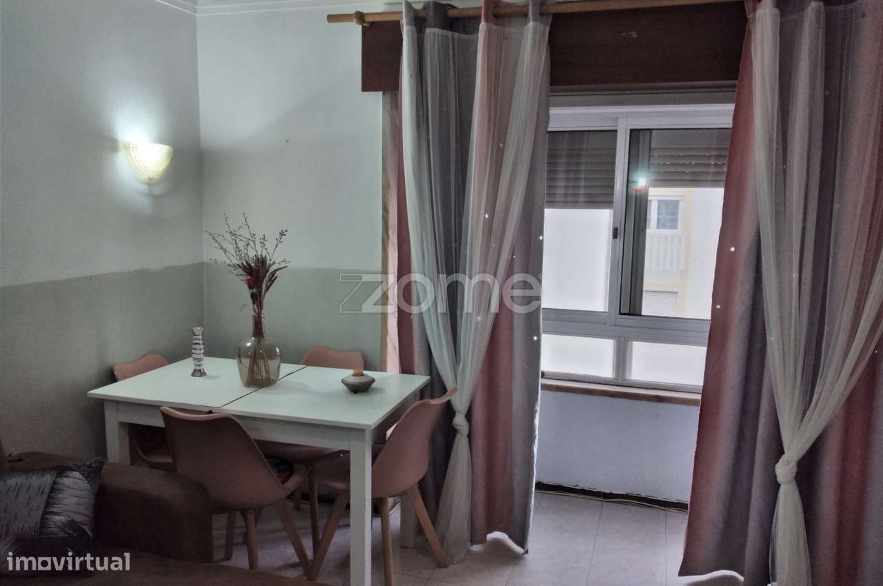 T2 em Rio de Mouro com Elevador e Parqueamento – Excelente Localiza... - Grande imagem: 2/22