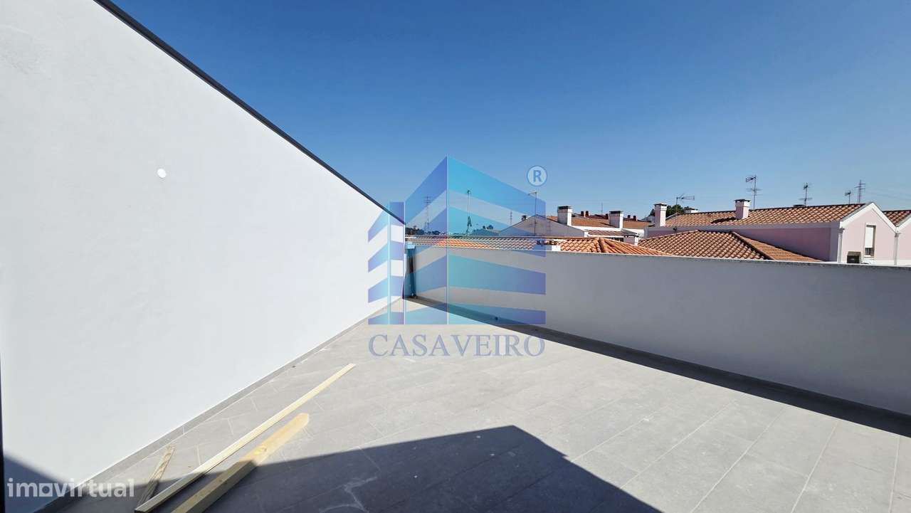 Apartamento T2 Duplex com terraço  centro de Esgueira-26
