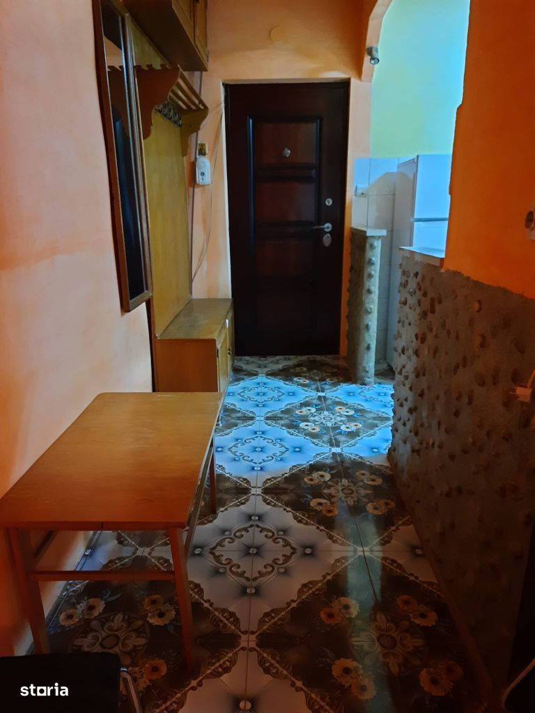 Apartament de vanzare 2 camere etaj 2 zona Iosia