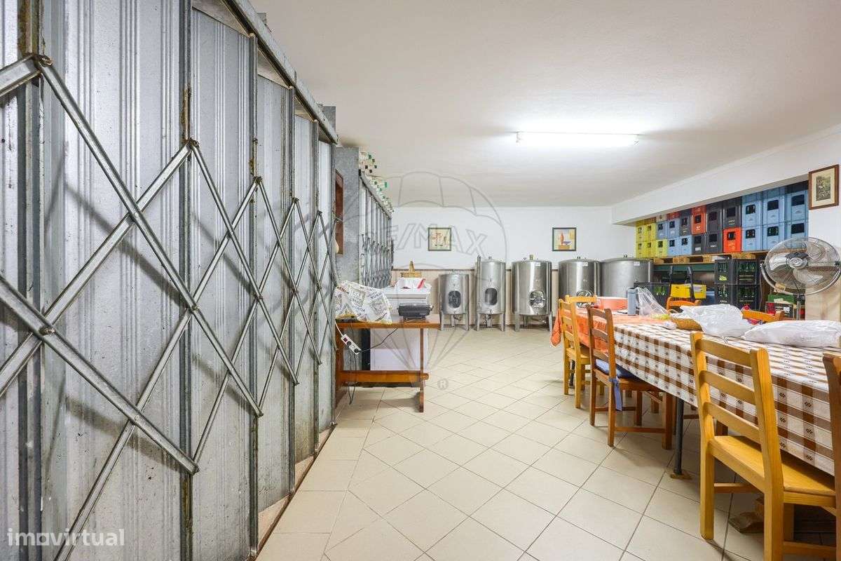 Moradia T3 | Anexo T1 | 628m2 | Lote 2140m2 | 10 min Centro Águeda-36