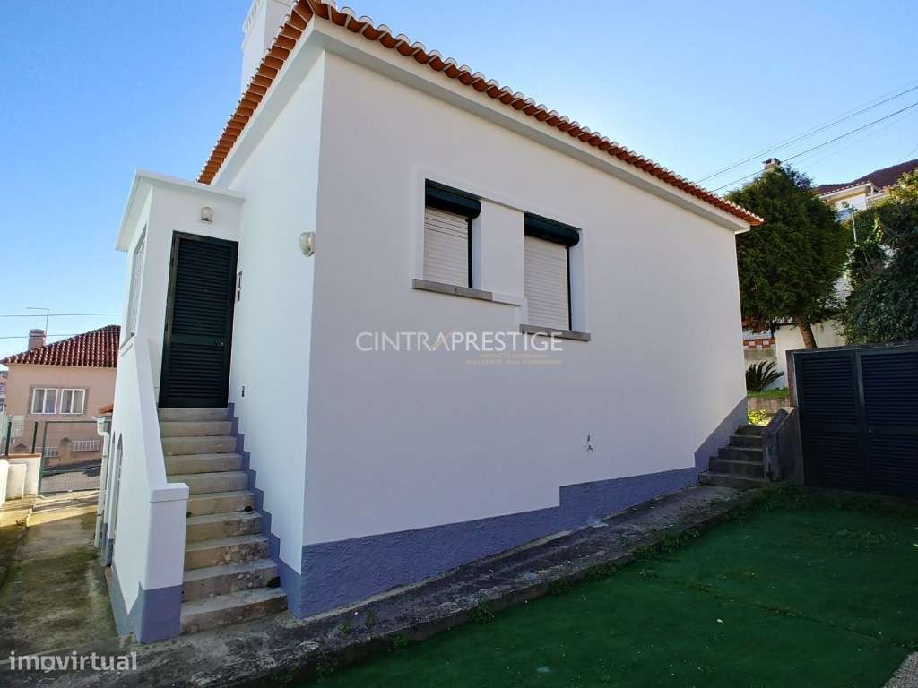Moradia Isolada com Dois Pisos Independentes - Portela de Sintra - Grande imagem: 4/10