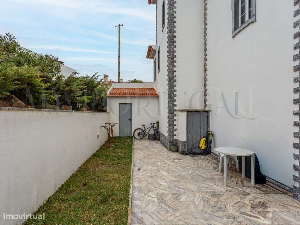 Moradia T4+1 em Ribamar: Onde o Mar e o Conforto se Encontram-33