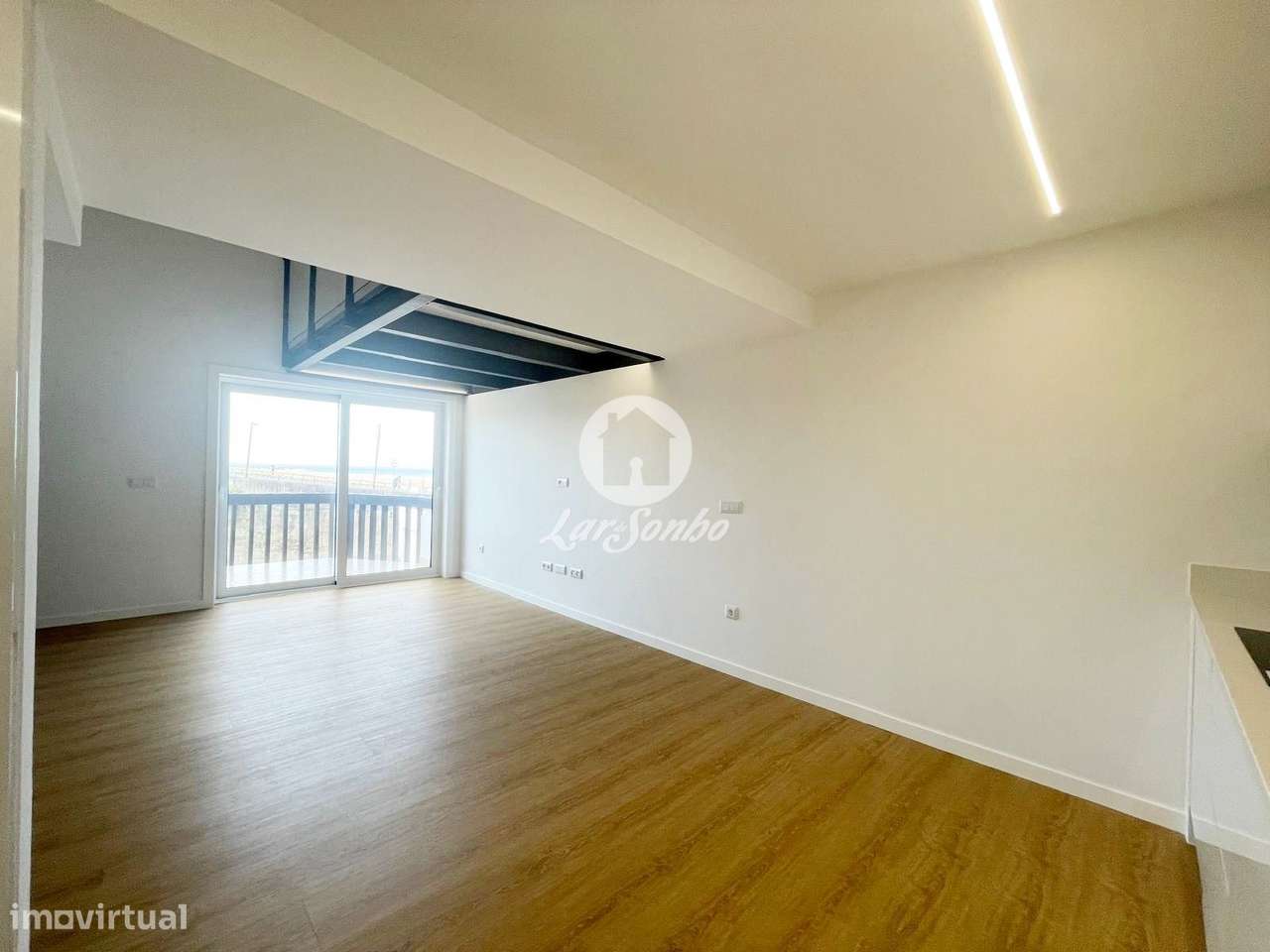 Moradia T3 REMODELADA a 50m da praia de Aver-o-mar, Póvoa de Varzim - Grande imagem: 4/23