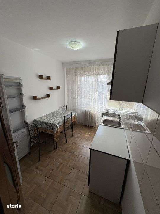 Apartament de inchiriat, insula de agrement - Imagine principală: 4/8