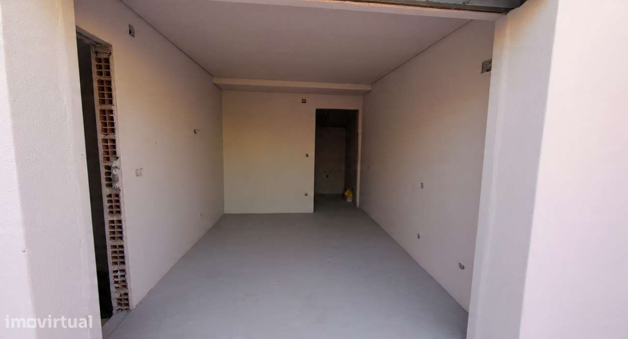 Moradia T3 moderna com vista deslumbrante para a Serra da Arrábida-11