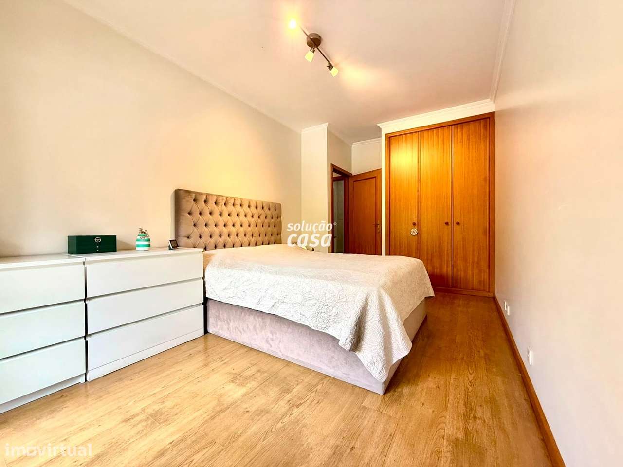 Apartamento T2 com Lugar de Garagem | Excelente Localização-15