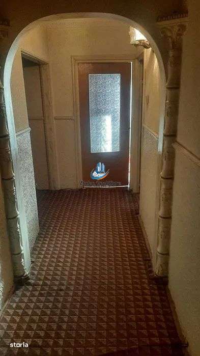 Apartament 4 camere, etaj 2, zona Spital, la A-uri, Piatra Neamt — fotografia 1