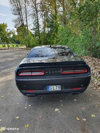 Dodge Challenger Automatik R/T Plus - 10