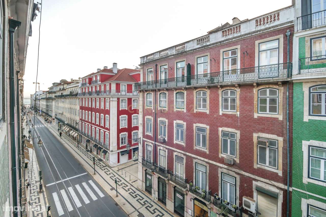 Apartamento T2 na Rua da Prata Nº208-16