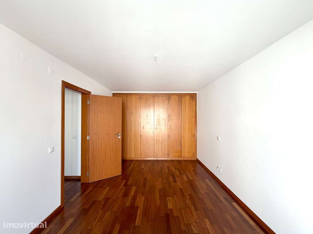 Moradia T5 em Condomínio com Piscina - Oleiros-15