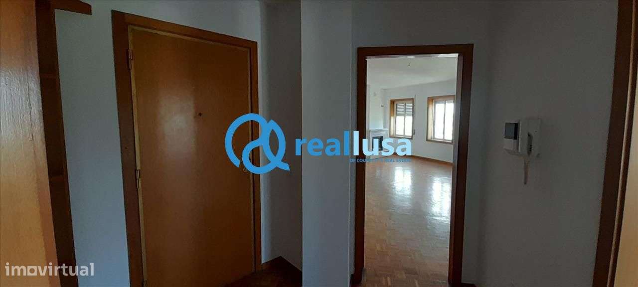 Apartamento T2 c/ garagem Baguim do Monte Gondomar-12