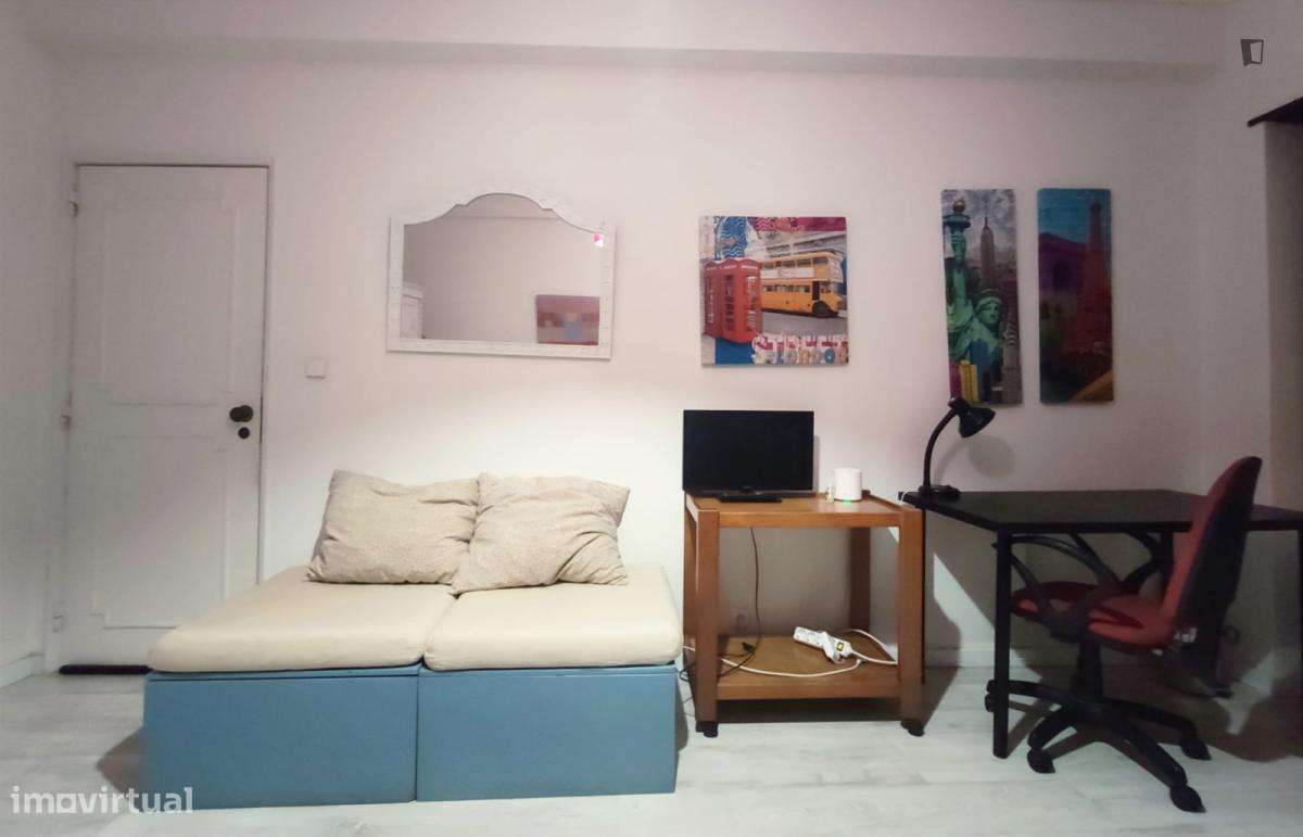 Quarto - localizado em Oeiras Lisbon - Grande imagem: 5/6