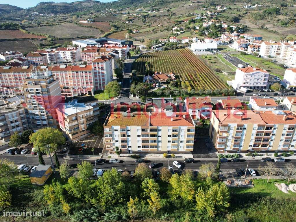 Apartamento T3 no Centro de Arruda dos Vinhos-21