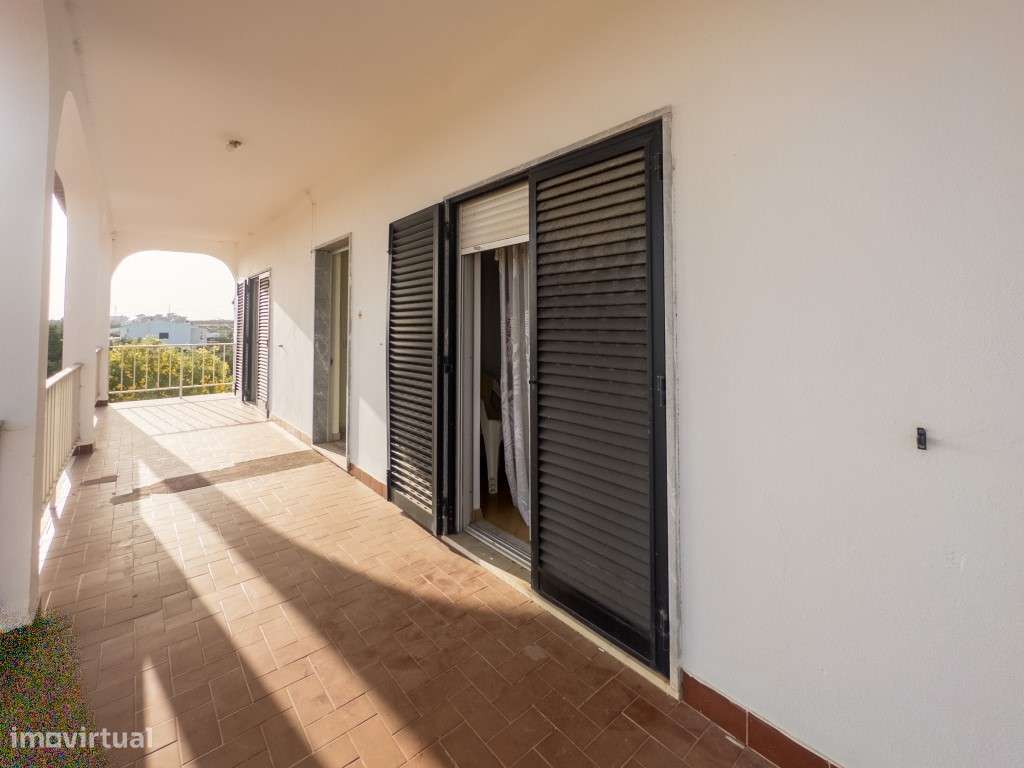 Terreno Industrial de 7.800 m² com Moradia, Garagem e Armazéns - Op... - Grande imagem: 5/17