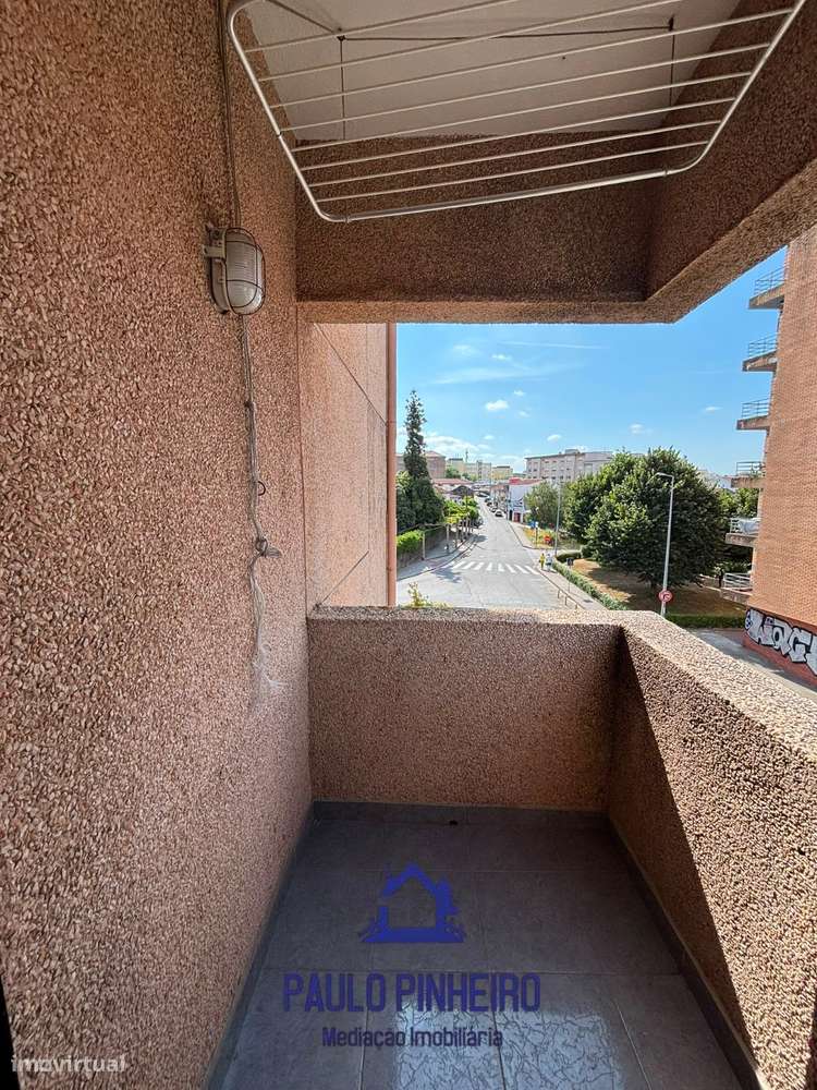 Apartamento T2 Totalmente Remodelado | Rio Tinto-23