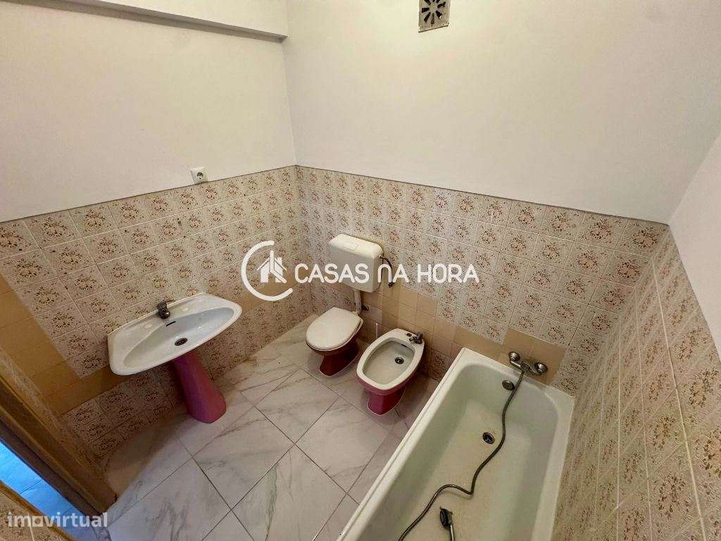 Apartamento T3 em Almada próximo da Base do Alfeite-8