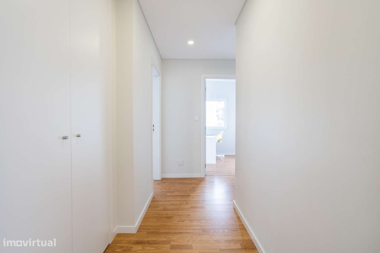 Apartamento T3 com 163 m², Box e Arrecadação-14
