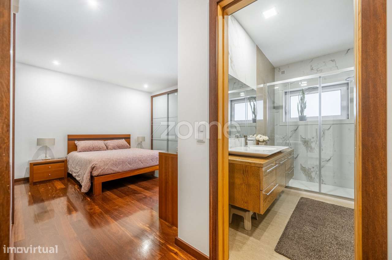 Moradia T3 c/Suítes e Piscina na Quinta das Luzes-18