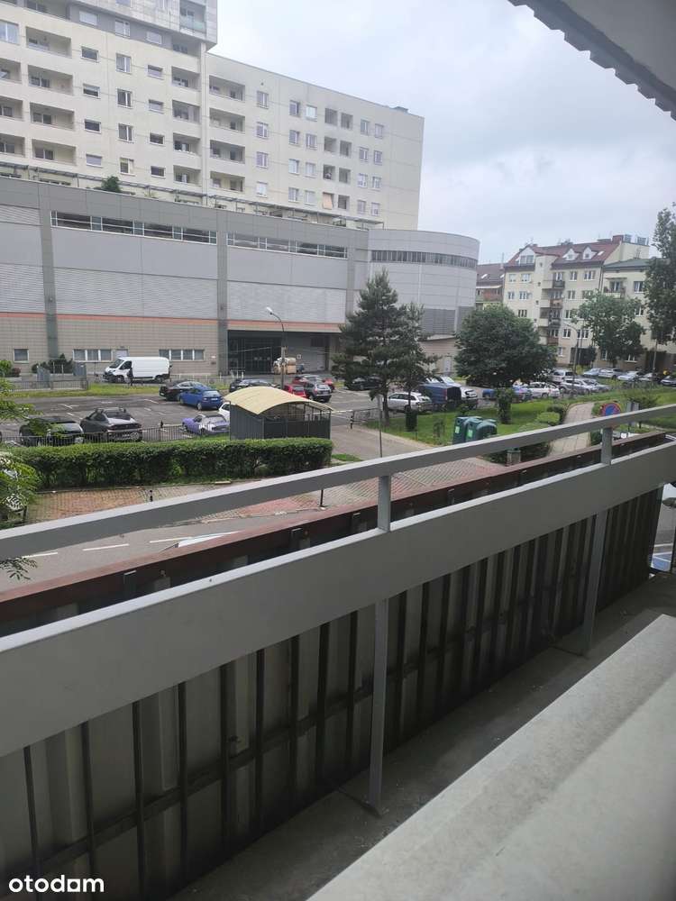 Rondo Wiatraczna. Dwupokojowe. Bez wprowadzki.-3