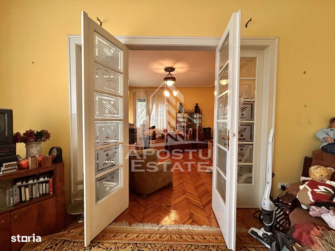 Apartament 3 camere spatios, in zona Ultracentrala cu garaj - Imagine principală: 4/8