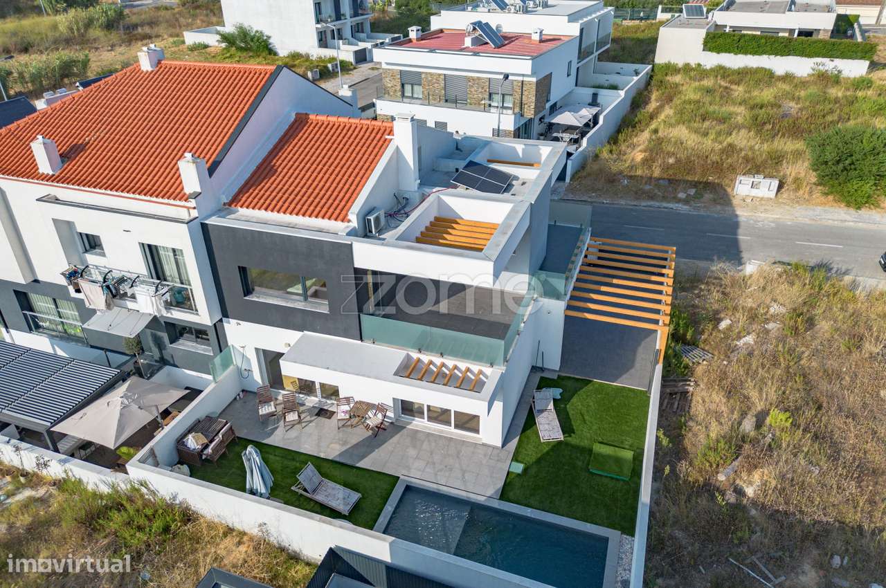 Moradia T3 com piscina na Sobreda-3