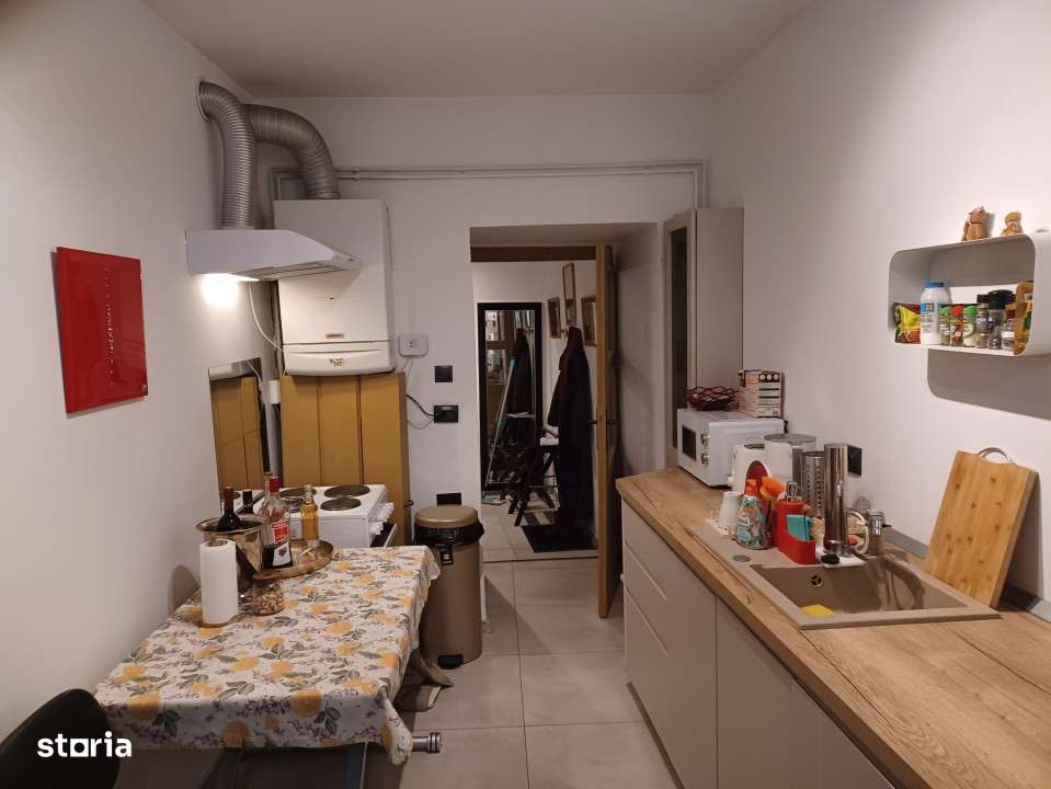 Apartament in casa declarata Monument Istoric - Imagine principală: 4/8