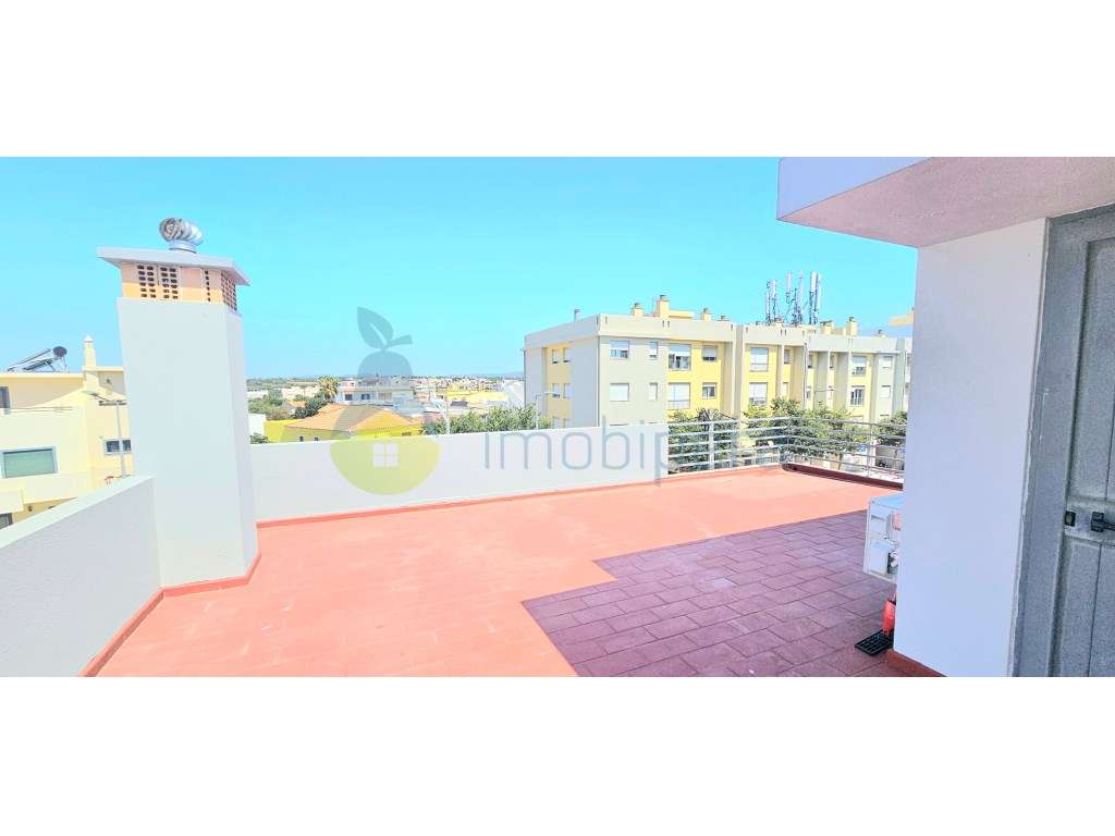 Moradia T4 com 260m2 de área e cave de 95m2, localizada no Monte da...-54