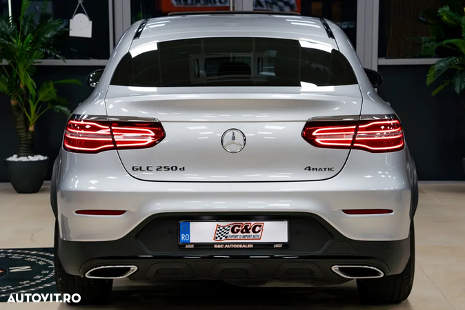 Mercedes-Benz GLC 250 d 4Matic 9G-TRONIC AMG Line - 39