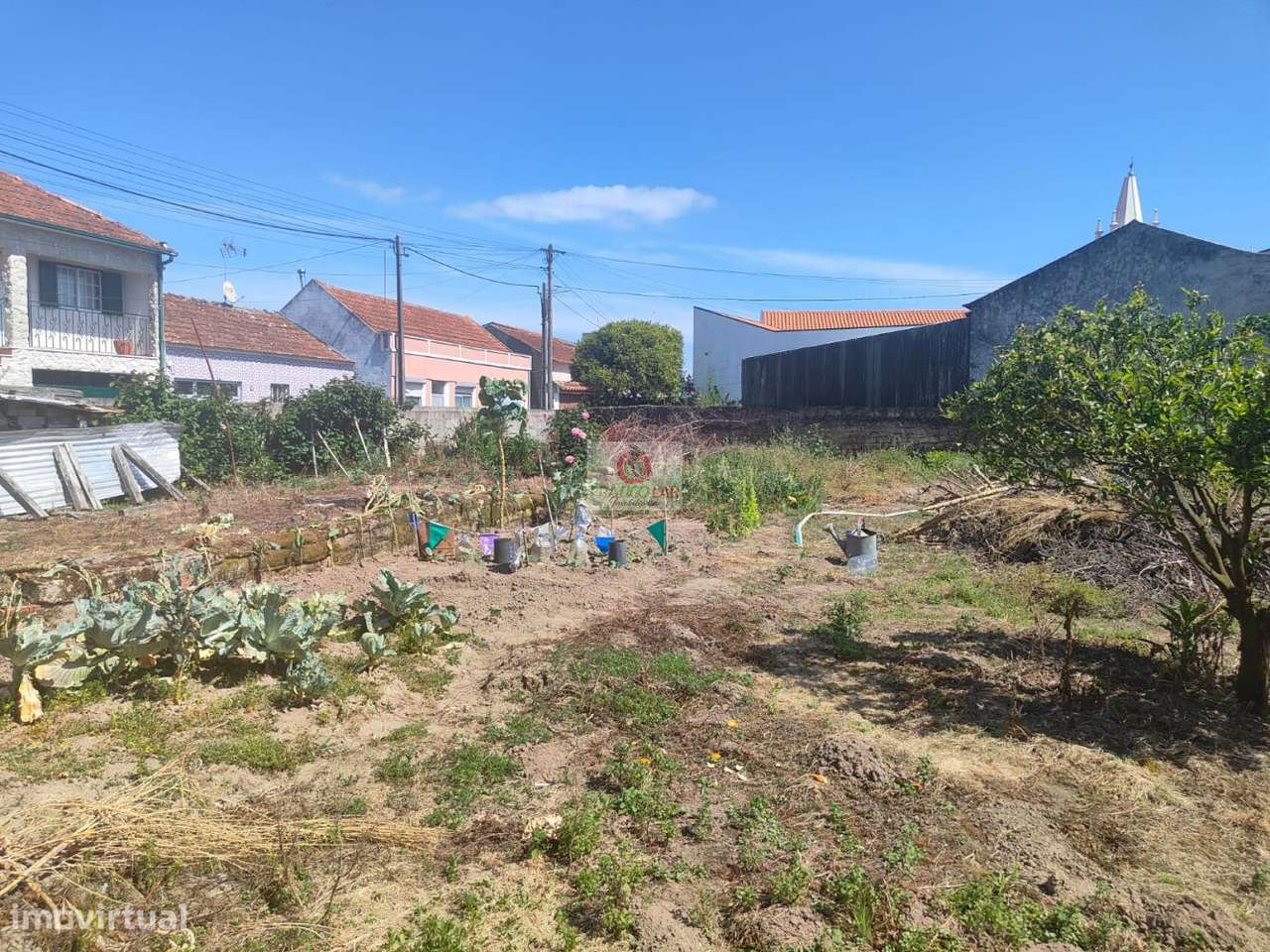 Moradia para restaurar  com terreno para construção em Nariz-6