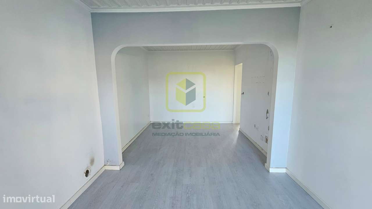 Moradia Térrea a Poucos Minutos da Praia - Grande imagem: 5/20