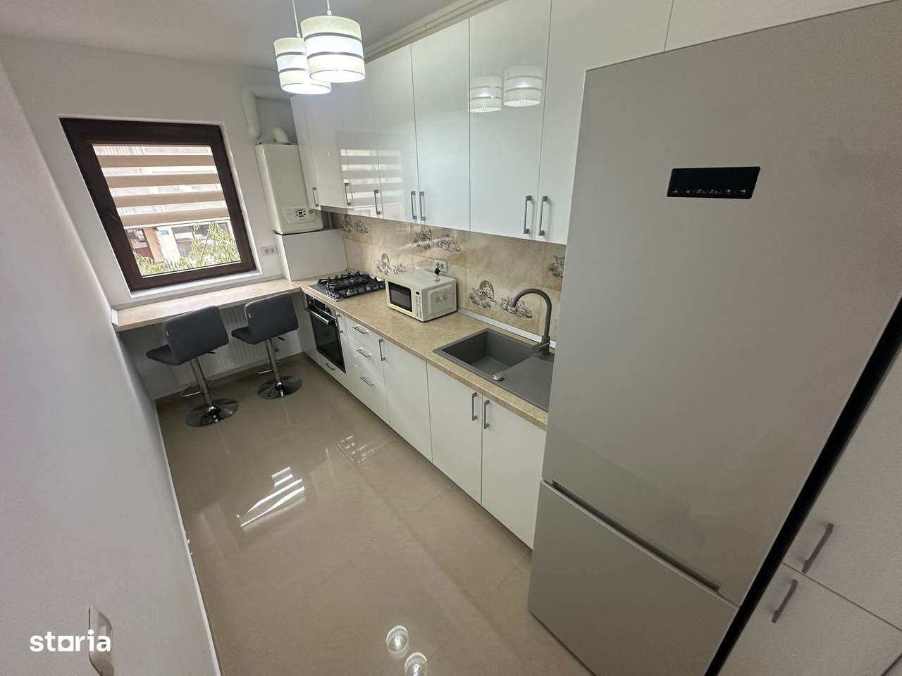 GARSONIERA STEJARULUI, BUCATARIE INCHISA, BLOC NOU, LOC PARCARE - Imagine principală: 3/6