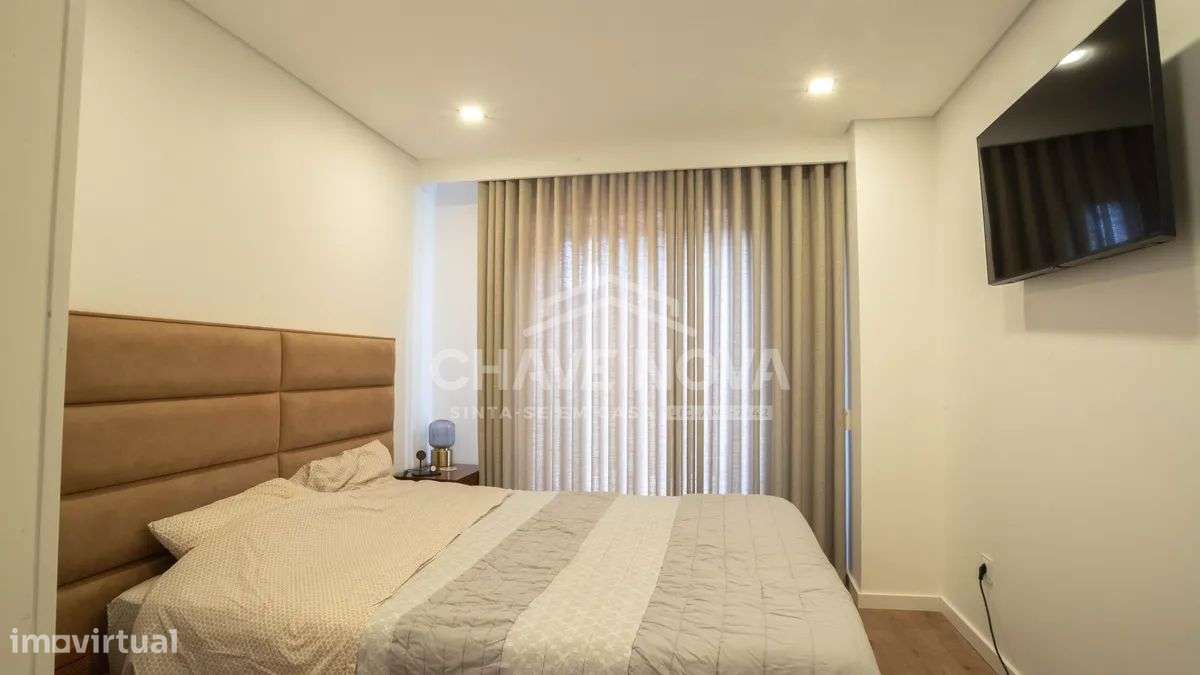 Apartamento T3 Renovado em São João da Madeira-13
