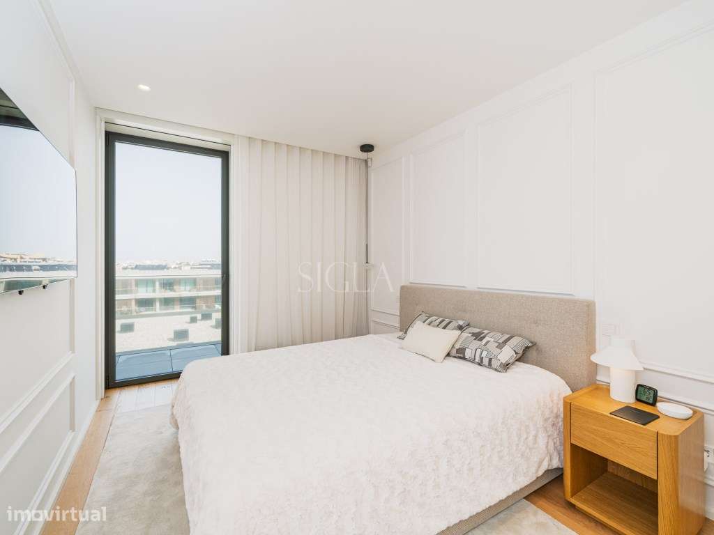 Penthouse T3 com piscina no terraço - Primeira linha de Mar-21