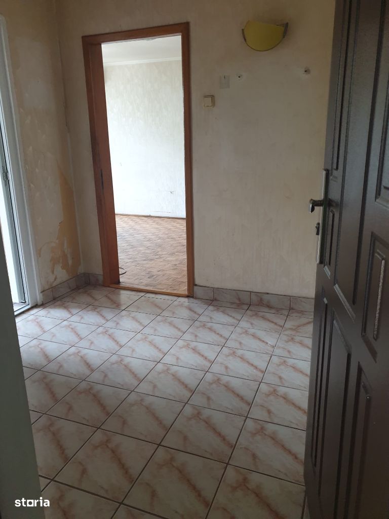 De vanzare apartament cu 2 camere zona Calea Galati