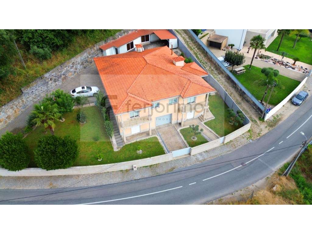 Magnífica Moradia, em zona tranquila-53