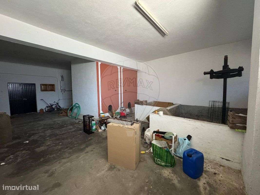 Moradia T5 para venda-7