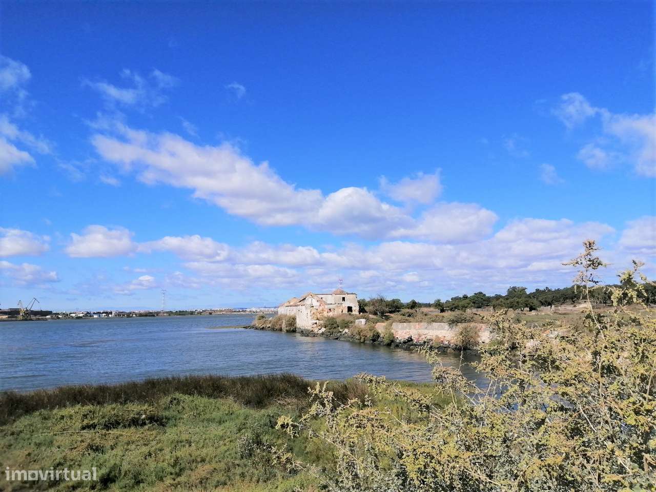 Urban land/Land em Setúbal, Barreiro REF:1643-7