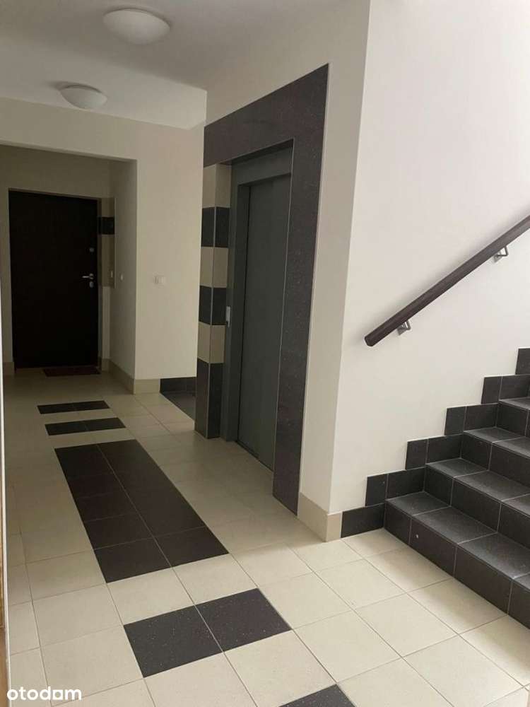 2 pokoje z balkonem, garaż-0