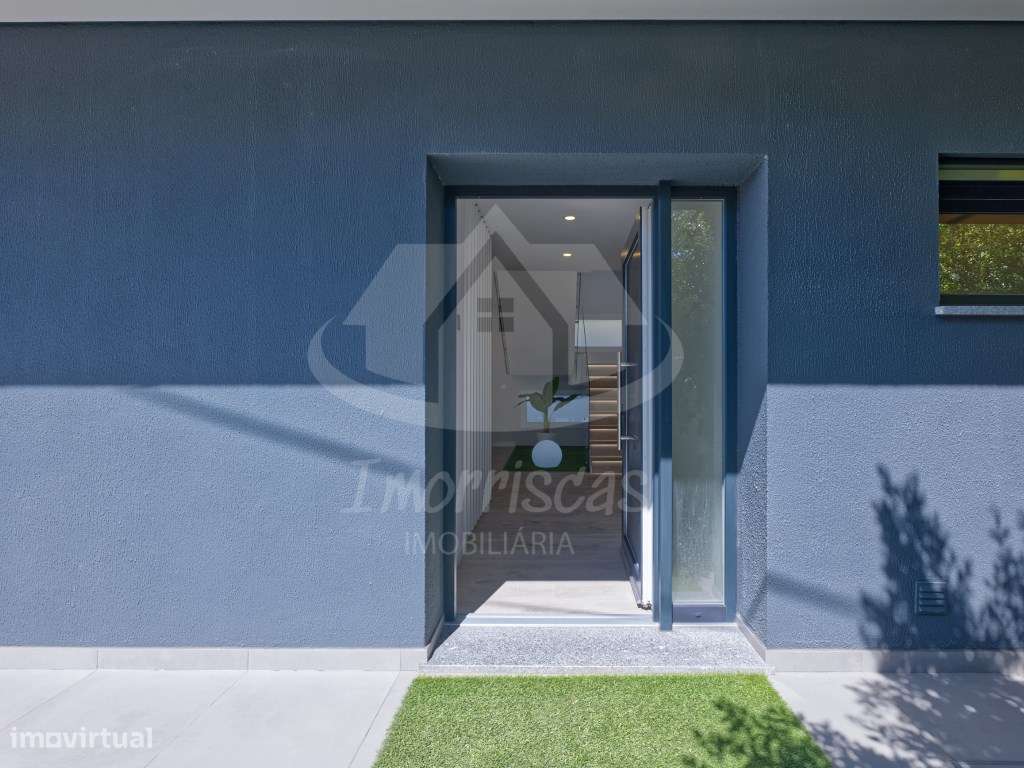 Moradia V4 Nova de Luxo com Rooftop e Vista Rio | Santa Iria de Azóia-19