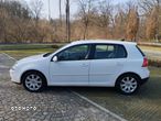 Volkswagen Golf V 1.9 TDI DPF BlueMot Comfortline - 16