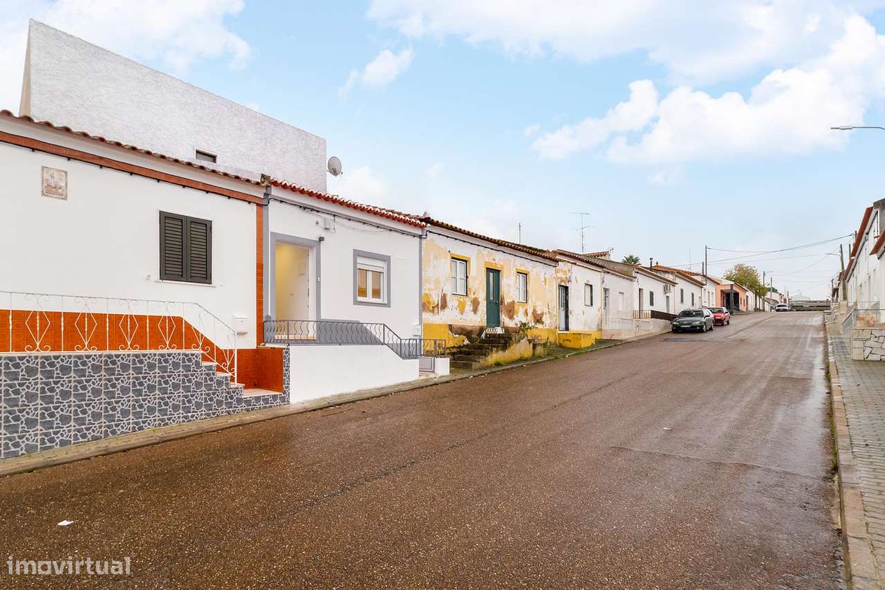 Encantadora Moradia Remodelada  em Santo Aleixo / Monforte - Grande imagem: 4/33