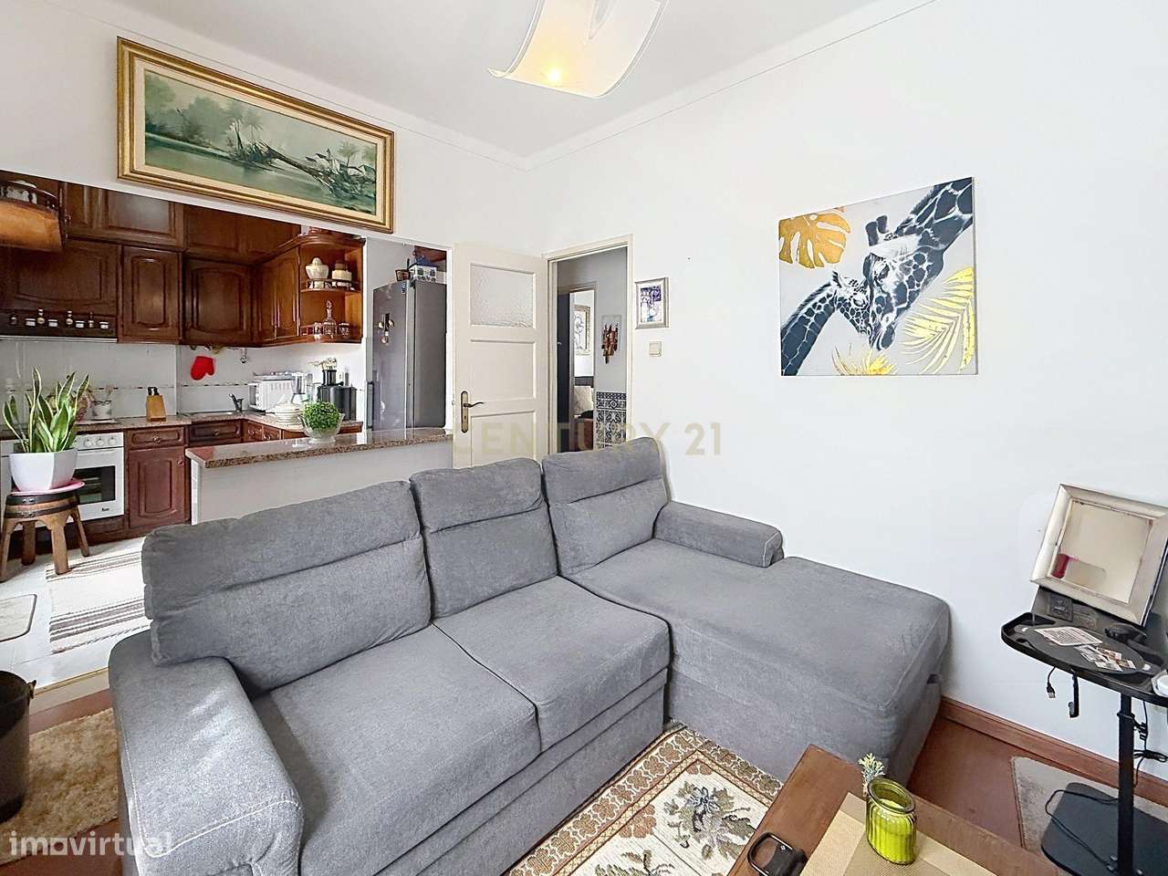 Apartamento T2 no Centro Histórico da Nazaré com Vista Mar-28