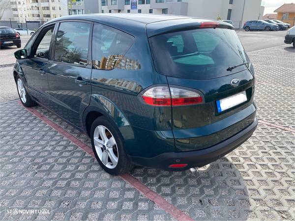 Ford S-Max 1.8 TDCi Titanium 7L - 25