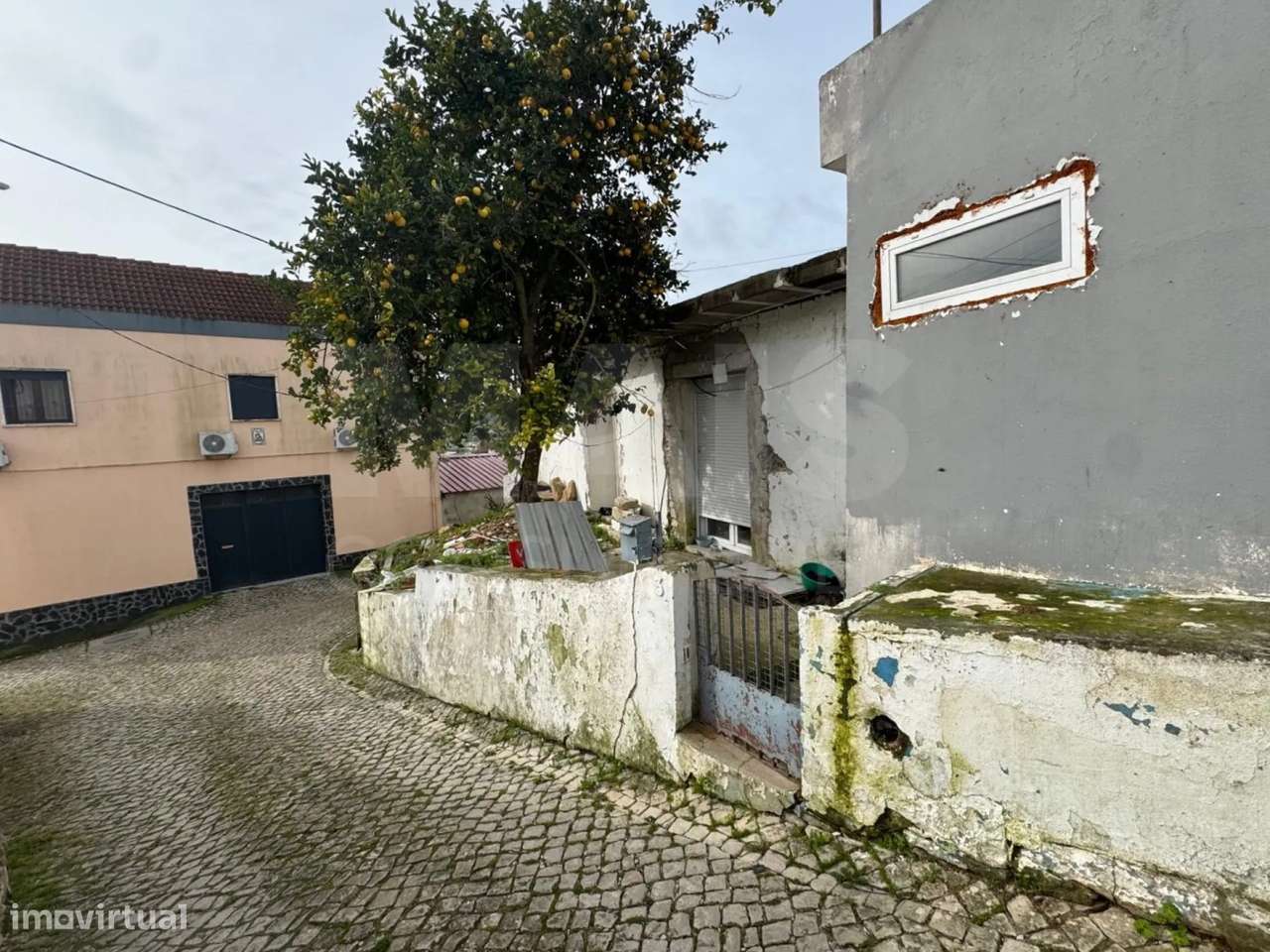 Oportunidade em Calhandriz: Moradia T2 Semi-Remodelada com Opção Ch...-8