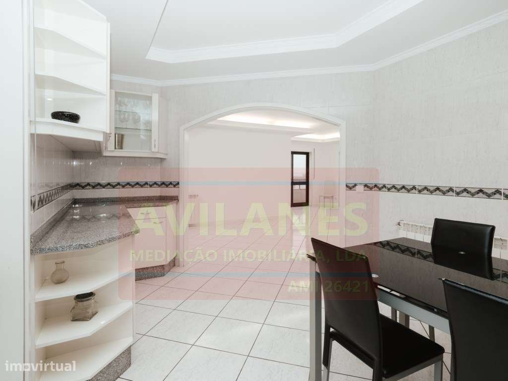 APARTAMENTO T3 RECUADO - LOBÃO - Grande imagem: 2/52