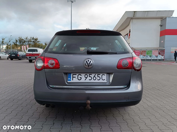 Volkswagen Passat 1.9 TDI Comfortline - 7